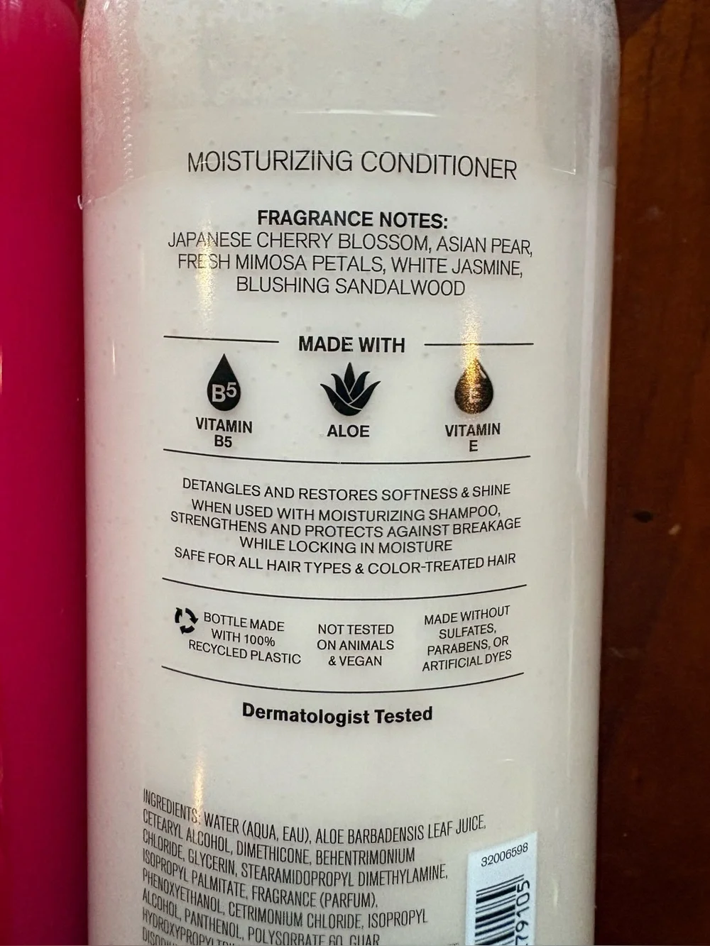 NWT, B&BW Japanese Cherry Blossom Shampoo & Conditioner Set